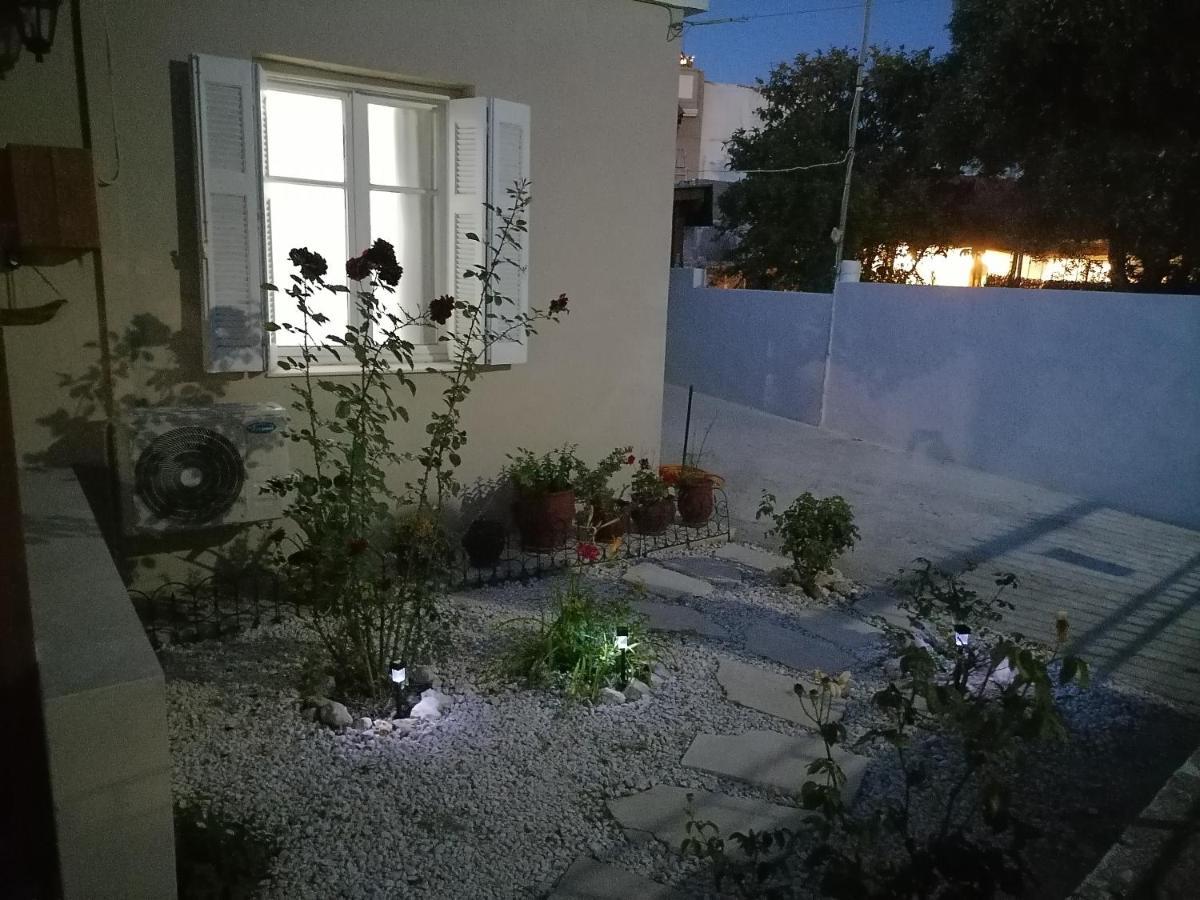 Вилла Lemon Tree House Каливес Экстерьер фото
